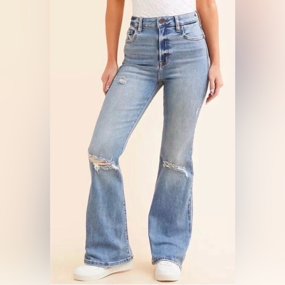 Buckle Denim - NWOT Buckle Hidden Jeans Happi High Rise Flare Stretch Jean